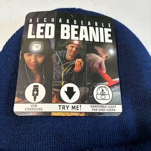 Men Women USB Rechargeable LED Beanie Hat Warm Winter Knit Light Up Headlamp Cap